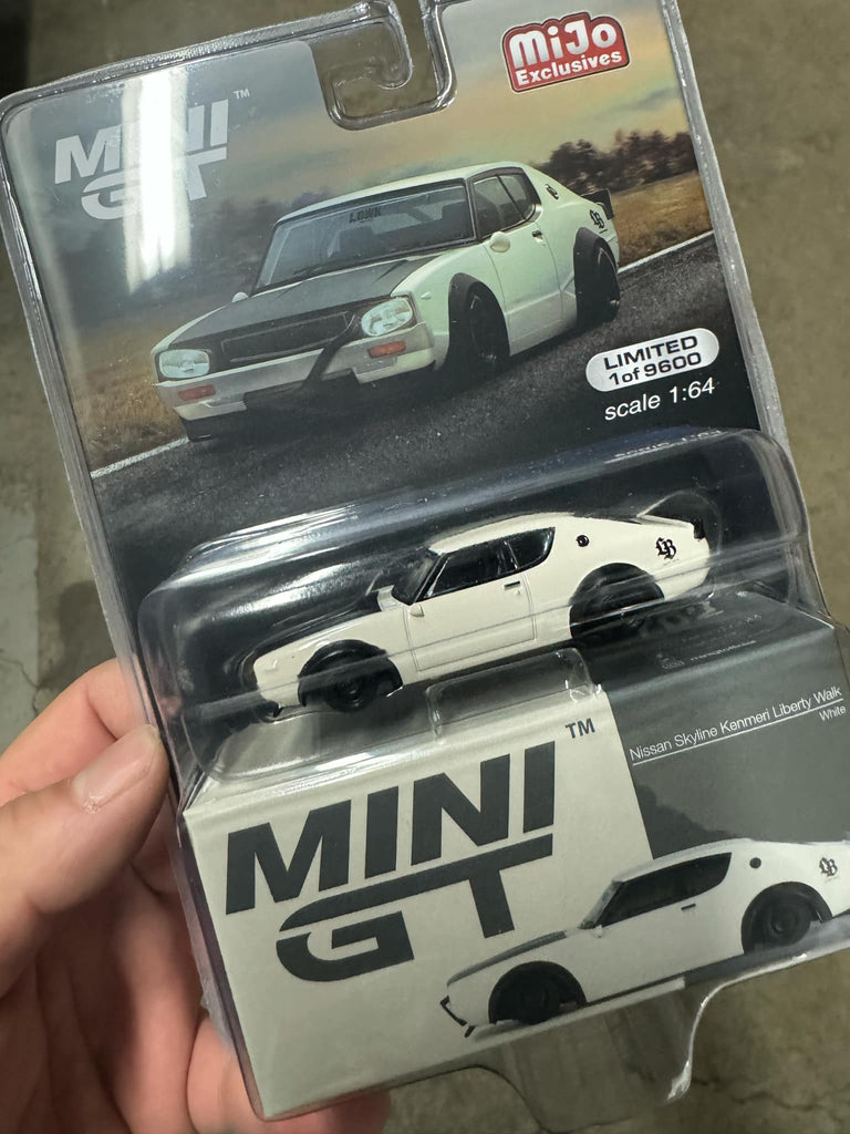 Mini GT Nissan Skyline Kenmeri Liberty Walk White