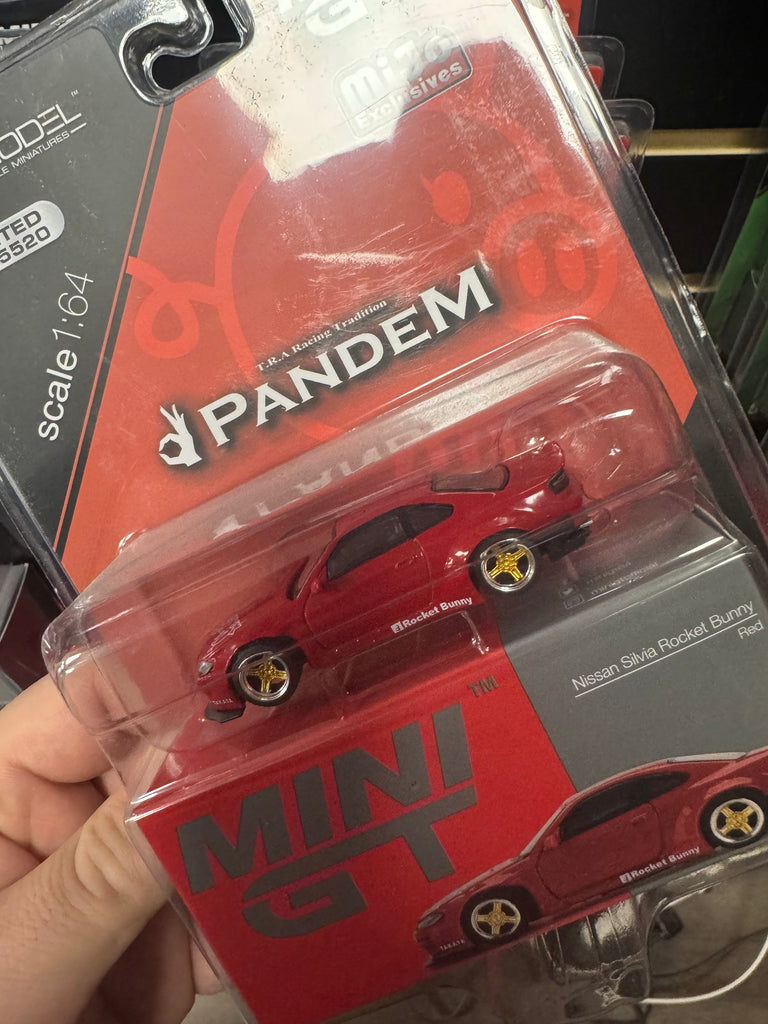 Mini GT Nissan Silvia S15 Rocket Bunny Red